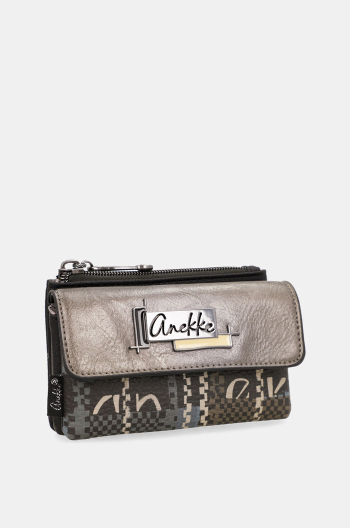Purse Iron with flap