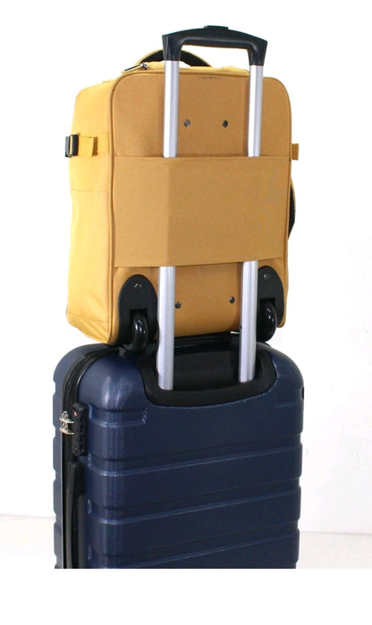 RYANAIR...NEW SIZE 40x30x20cm underseat bag on wheels
