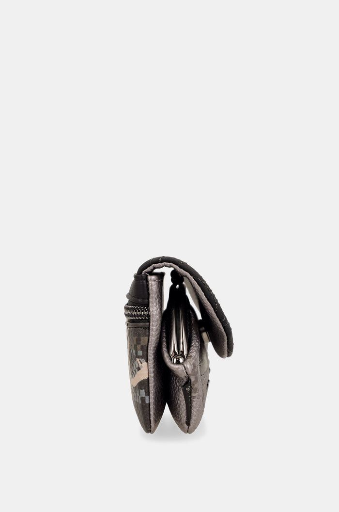 Small purse Iron