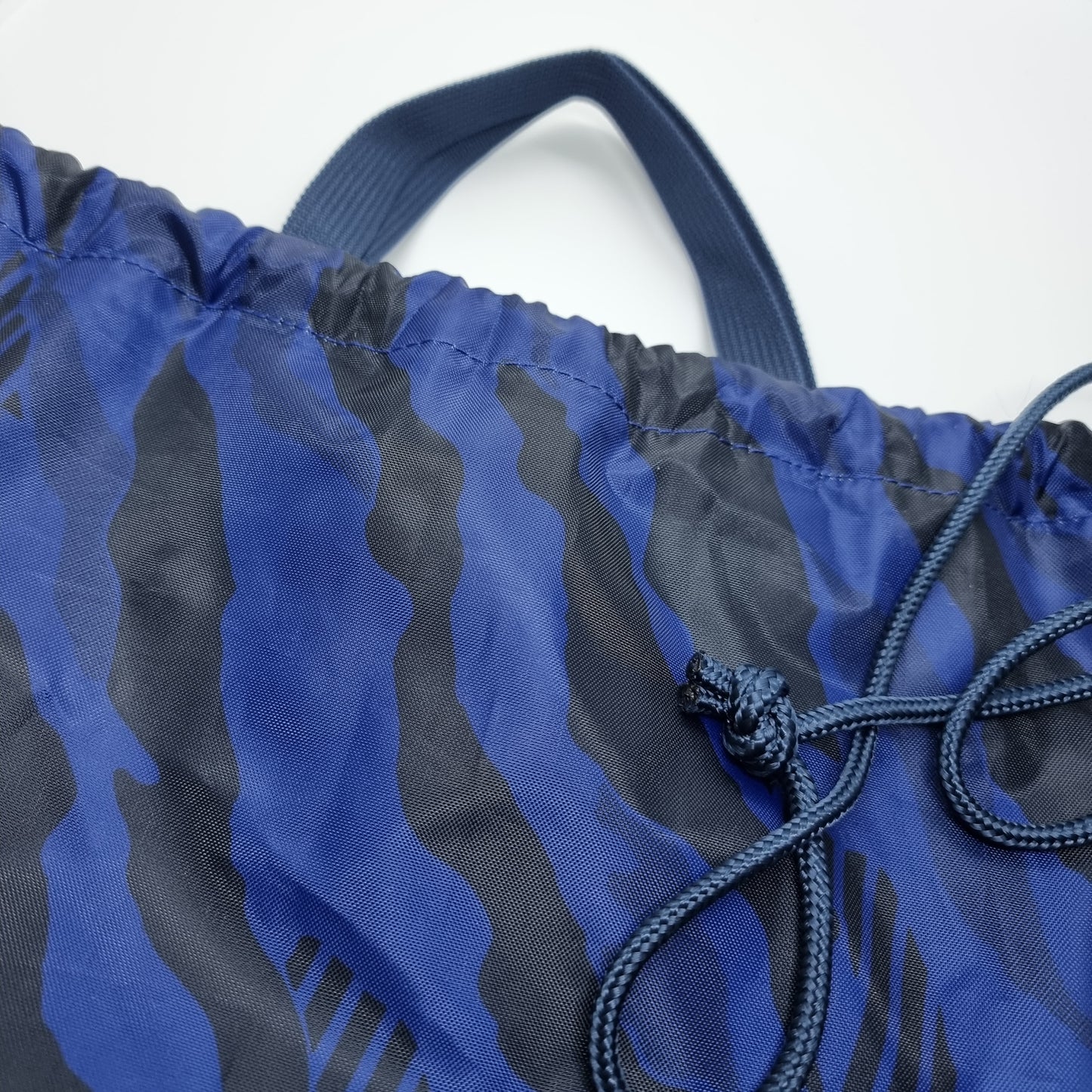 ADIDAS DRAWSTRING BAG (NAVY/BLACK) Sale